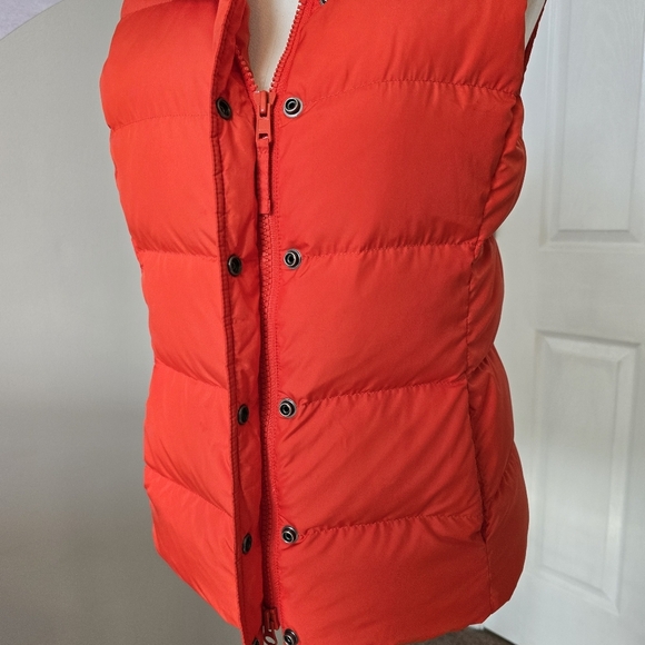 J Crew | Small | Orange Puffer Vest With Hidden Snaps & Zippers - Picture 5 of 11